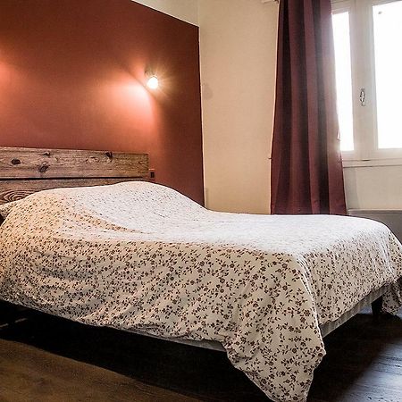 Emeki Emeki Apartment Еспелет Екстериор снимка